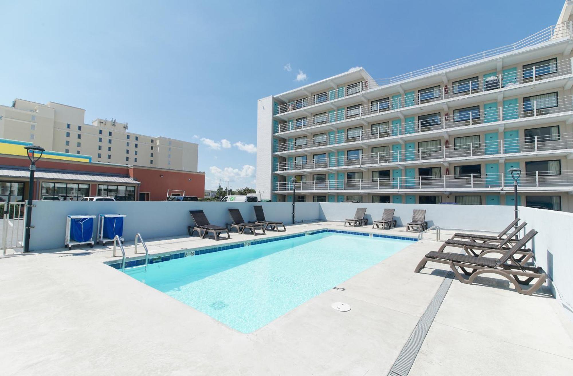 Howard Johnson By Wyndham Virginia Beach At The Beach Exterior foto